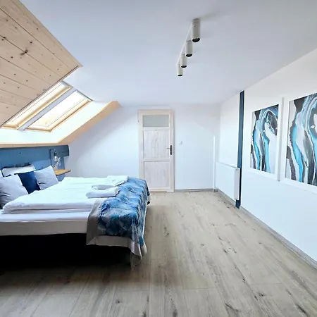 Przystan - Chlopy, Blisko Plazy