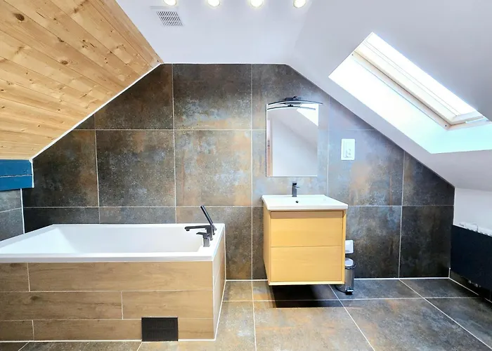 Przystan - Chlopy, Blisko Plazy *